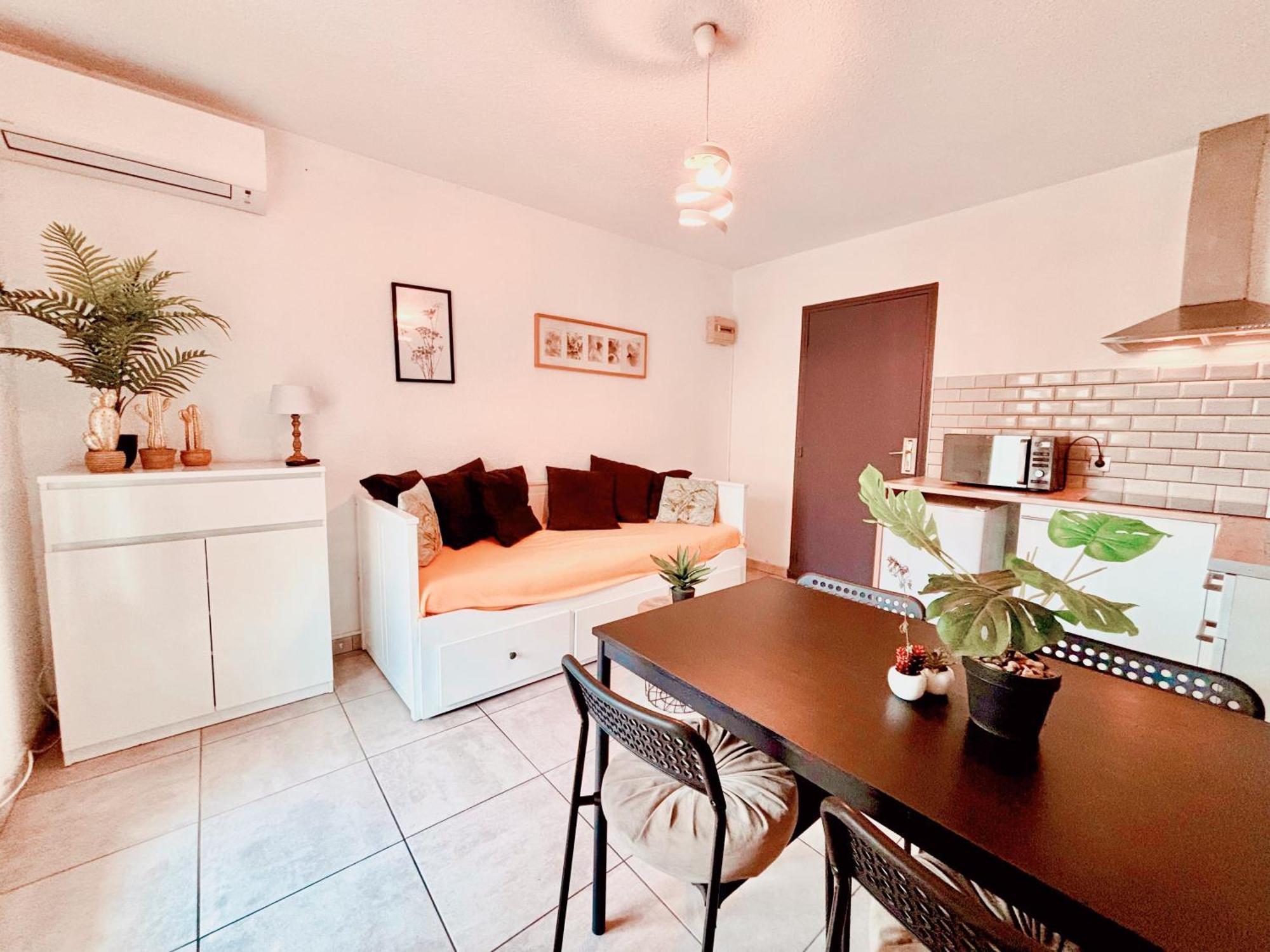 Appartement Calme Avec Jardin Privatif - 3 - กาเนต์-อ็อง-รูสซียง ภายนอก รูปภาพ